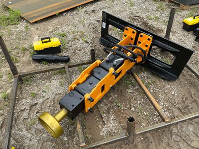 GIYI D680 Pile Hammer Skid Steer Attachment, Universal Skid Mount
