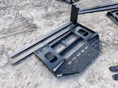 Unused GIYI DHC 59 Inch Forks, Universal Skid Steer Mount, 2650 lbs Max Weight