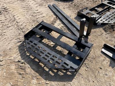 Unused GIYI DHC 59 Inch Skid Steer Forks, Universal Mount, 2650 Lbs Max Weight