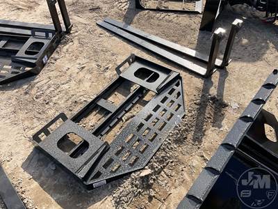 GIYI DHC 59 Inch Forks, Universal Skid Steer Mount, 2650 Lbs Max Weight