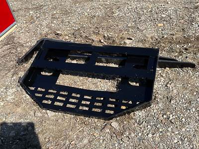 Unused GIYI DHC 59 Inch Skid Steer Forks, Universal Mount, 2650 Lb Capacity