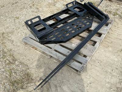 GIYI DHC 59 Inch Forks, Universal Skid Steer Mount