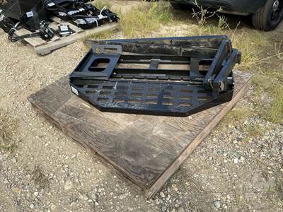Unused 2026 GIYI DHC 59 Inch Forks, Universal Skid Steer Mount