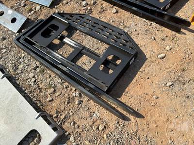 GIYI DHC 60 Inch Skid Steer Forks with Mast, Universal Mount