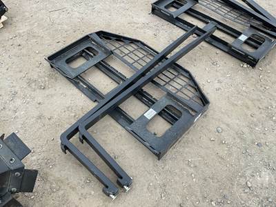 GIYI DHC FORK ATTACHMENT Skid Steer Attachment