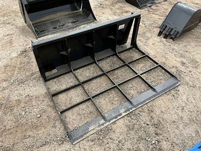 GIYI DPDQ Skid Steer Attachment