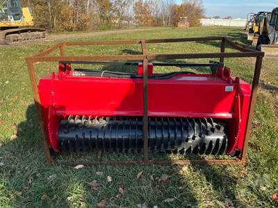 GIYI GY-72PRO Skid Steer Attachment