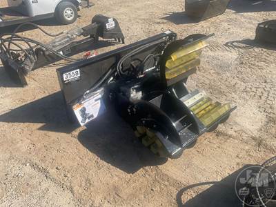 GIYI GY-CG34 Skid Steer Attachment