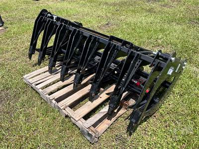 Unused 2026 GIYI GY-CLG72 72 Inch Skid Steer Attachment