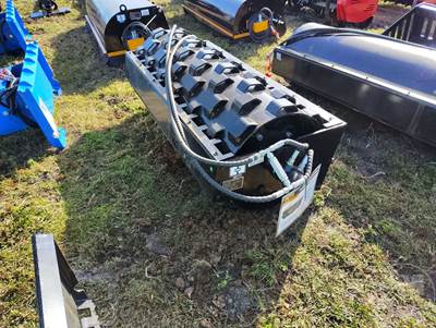 GIYI GY-CW59 Skid Steer Attachment