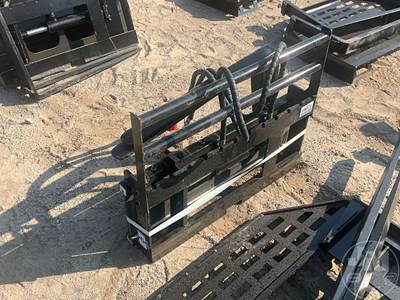 GIYI GY-CYHC 34" Forks w/ Hyd Positioner, Mini Skid Steer Mount