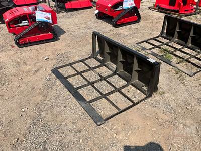 Unused GIYI GY-GD47 48 Inch Land Leveler Skid Steer Attachment, Universal Skid Mount