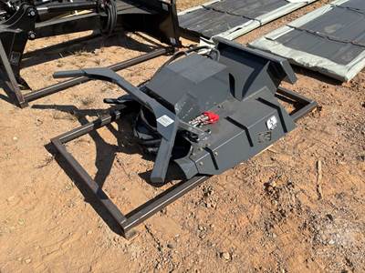 Unused 36 Inch GIYI GY-MDM50 Mini Skid Steer Mount Attachment