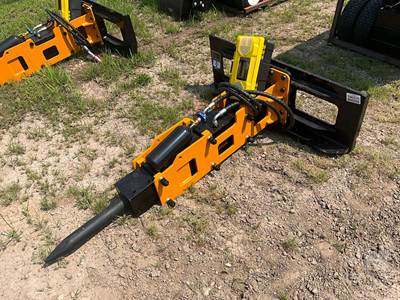 Unused GIYI GY-P680 45 Inch Universal Skid Steer Mount