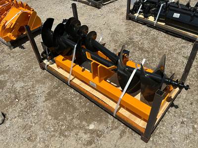 GIYI Hydraulic Skid Steer Auger Attachment, Universal Mount, 16", 12", 8" Augers