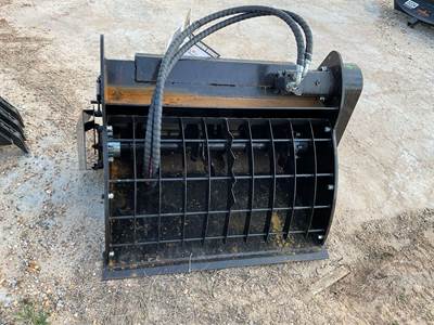 GIYI JBD Skid Steer Attachment