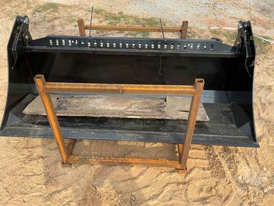 GIYI KH72 Skid Steer Attachment