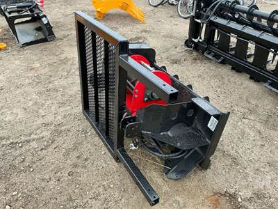 GIYI LW45 LOGGING WINCH Skid Steer Attachment