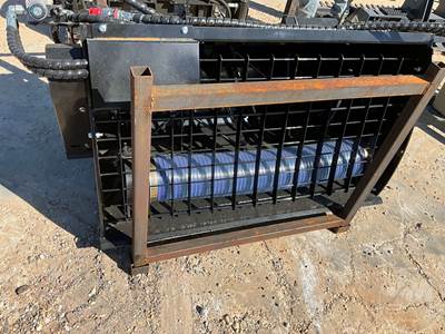 GIYI M48 Skid Steer Attachment