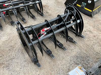 GIYI MCLG60 CURVED LOG GRABBER Skid Steer Attachment