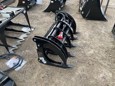 GIYI MCLG60 LOG GRABBER Skid Steer Attachment