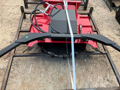 GIYI MDM33 Skid Steer Attachment