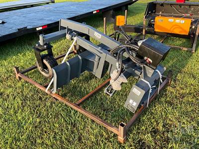 Unused GIYI MGR5 51" Land Leveler Skid Steer Attachment, Universal Skid Mount