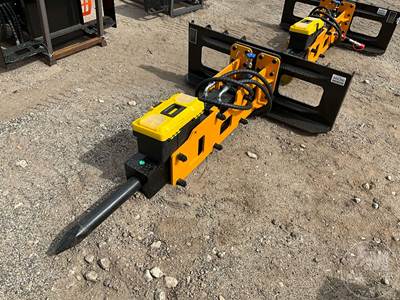 GIYI P680 Skid Steer Attachment