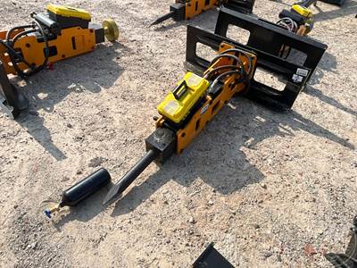 2026 GIYI P680 45 Inch Hydraulic Hammer, Universal Skid Steer Mount
