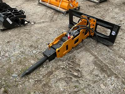 GIYI P680 Breaker Hammer Skid Steer Attachment, Universal Skid Mount