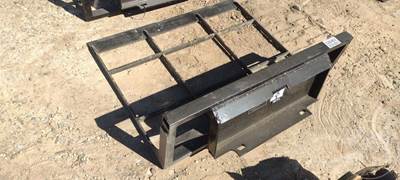 GIYI PDQ Skid Steer Attachment