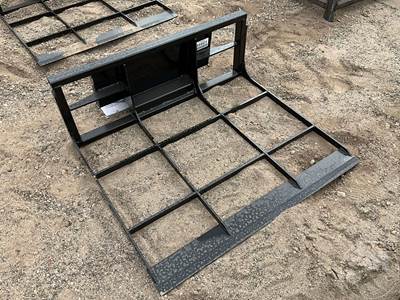GIYI PDQ Skid Steer Attachment