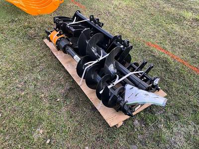 GIYI QTY (8) EXCAVATOR ATTACHMENT Skid Steer Attachment