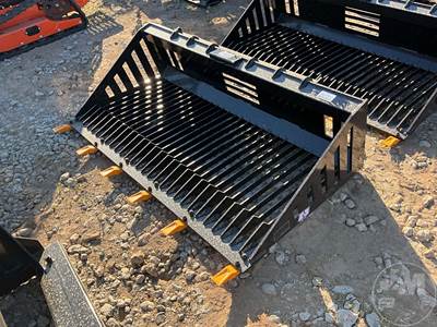 Unused GIYI RB66 66" Rock Bucket Skid Steer Attachment