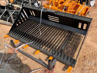 GIYI RB66 66 Inch Rock Bucket Skid Steer Attachment