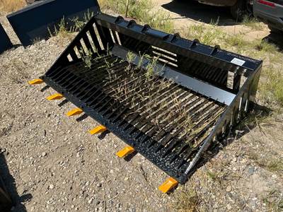 Unused GIYI RB66 65 Inch Rock Bucket, Universal Skid Steer Mount
