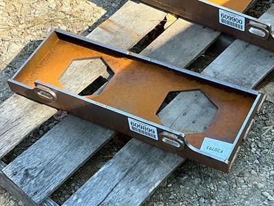 GIYI S10 Mini Skid Steer Mounting Plate