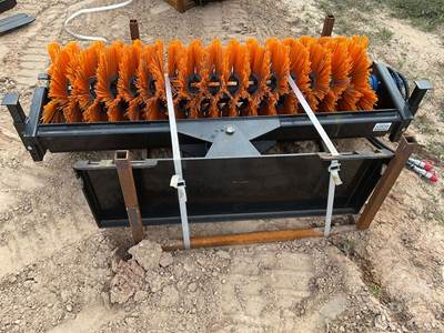 GIYI SE61 Skid Steer Attachment