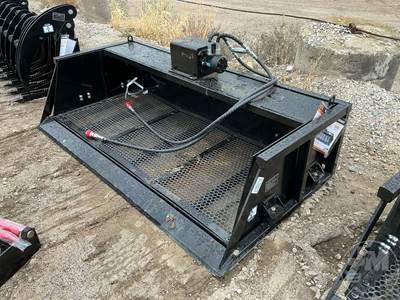 GIYI VB59 VIBRATING BUCKET Skid Steer Attachment