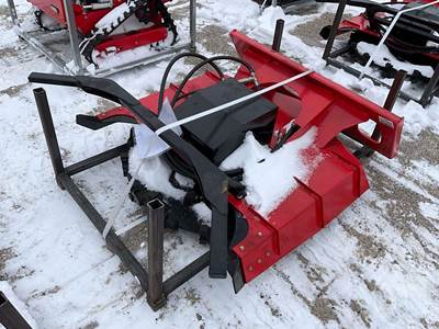 GIYI X-DM43 Skid Steer Attachment