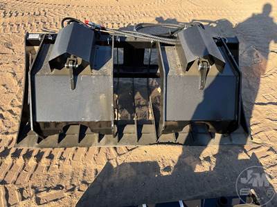 GIYI X-HWG72 Skid Steer Attachment