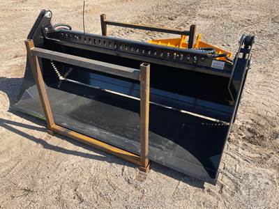 GIYI XKH39 4-IN-1 BUCKET Skid Steer Attachment