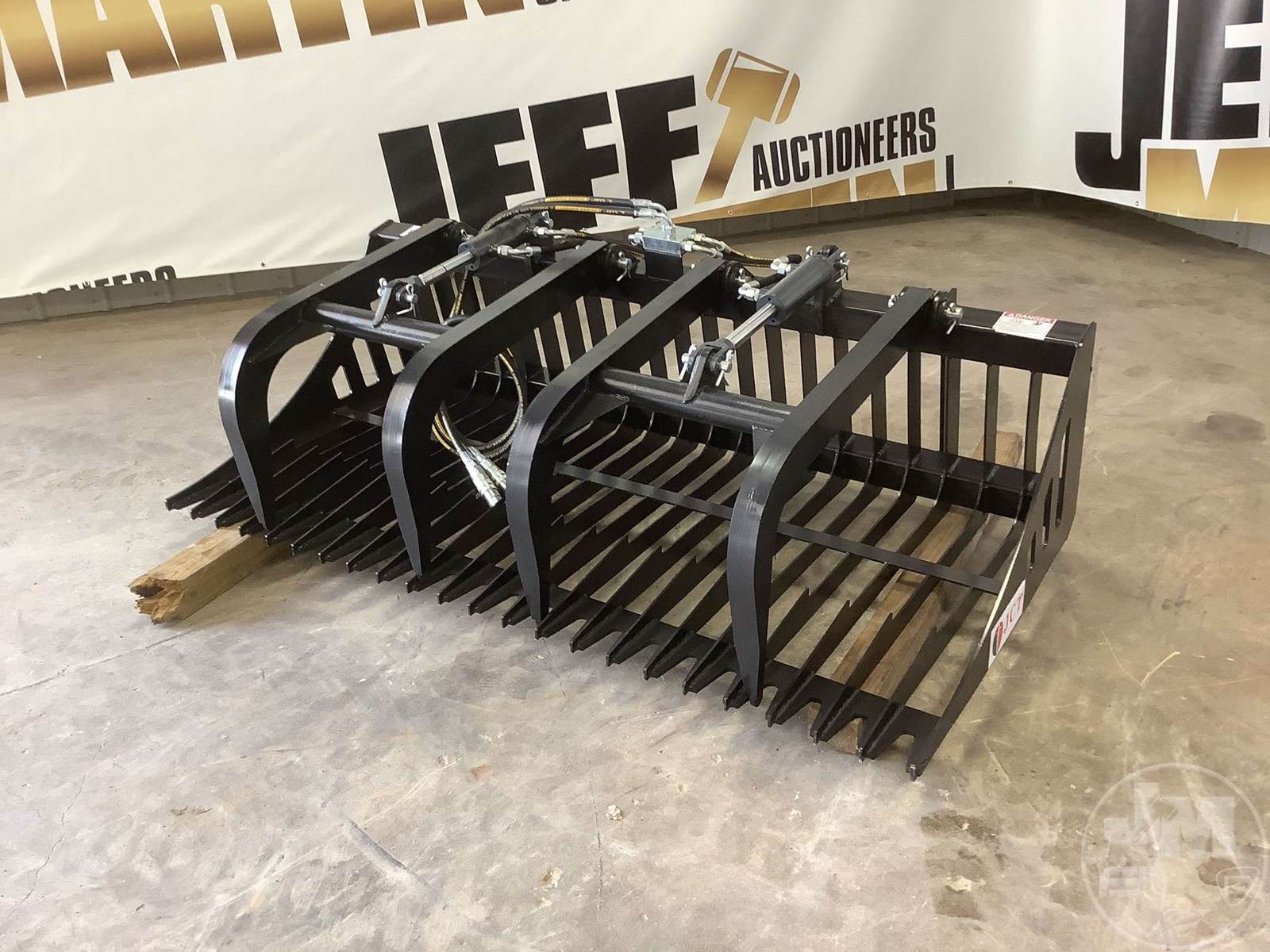 2023 JCT DUAL CYLINDER SKELETON GRAPPLE BUCKET Skid Steer Attachment