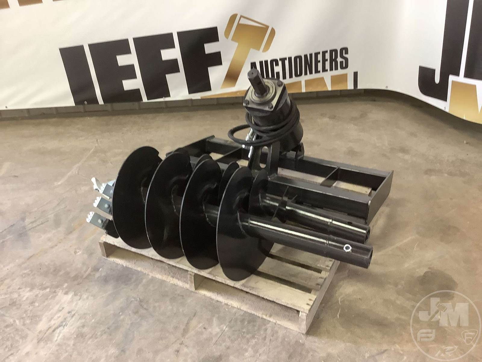 2023 JCT HYDRAULIC POST HOLE AUGER W/ 12” & 18” BITS Skid Steer