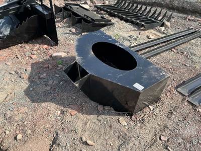 KC Mini Skid Steer Concrete Bucket Attachment