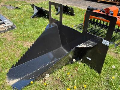 KC 40 Inch Tree Spade Bucket Skid Steer Attachment, Universal Skid Mount