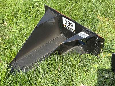 KC Tree Spade Bucket, Mini Skid Steer Mount