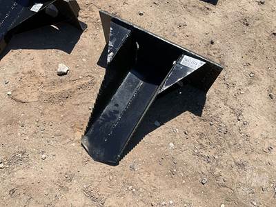 KC Tree Spade Bucket, Mini Skid Steer Mount