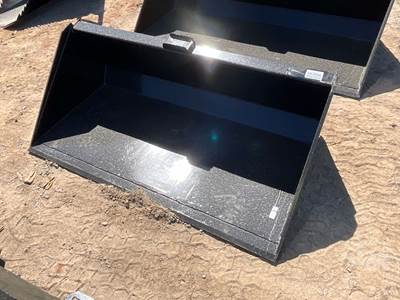 KC 66 Inch Smooth Bucket, Universal Skid Steer Mount