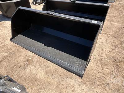 KC 84 Inch Universal Skid Steer Mount Attachment